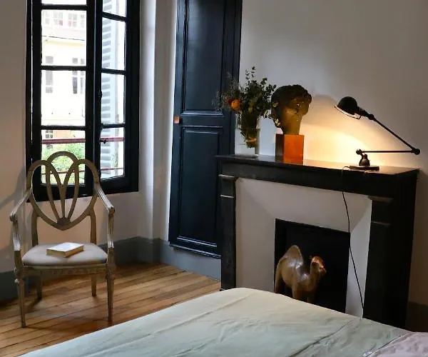 Le 66 Bed & Breakfast Paris