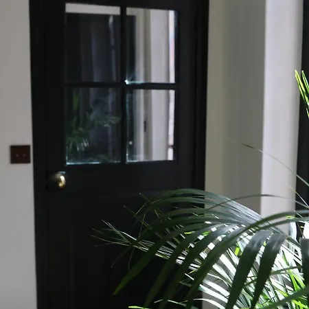 Oda ve Kahvaltı Le 66 4*