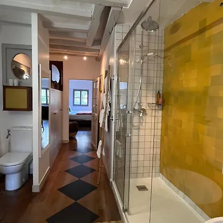 Le 66 Bed and breakfast París