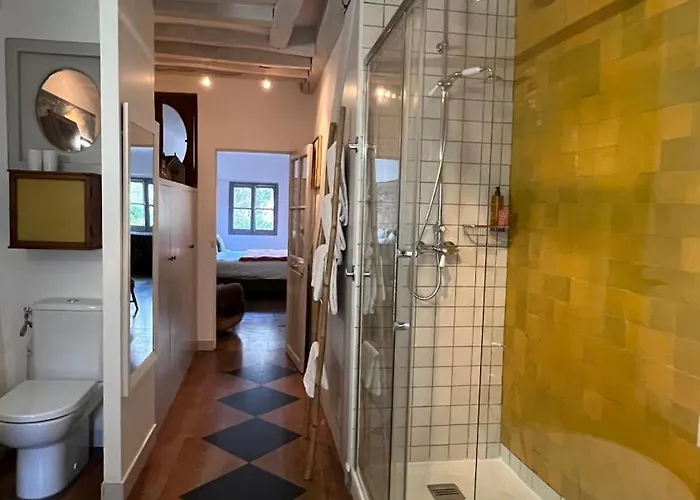 Le 66 Bed & Breakfast Paris